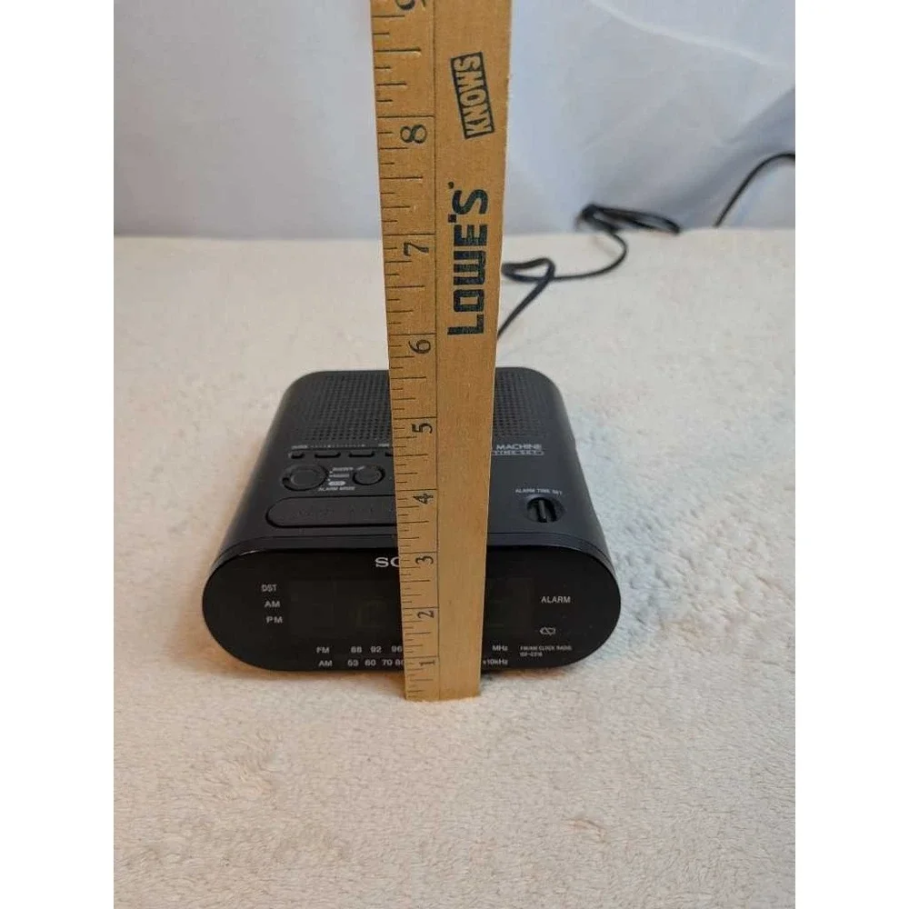 Sony Dream Machine AM FM Clock Radio Alarm Auto Time Set‎ Model ICF-C218